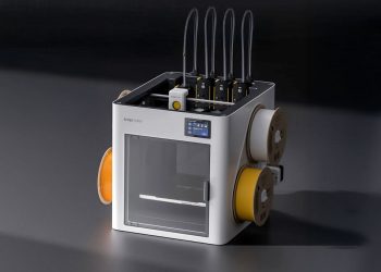 带有四个工具头的多物质3D打印起价为679美元